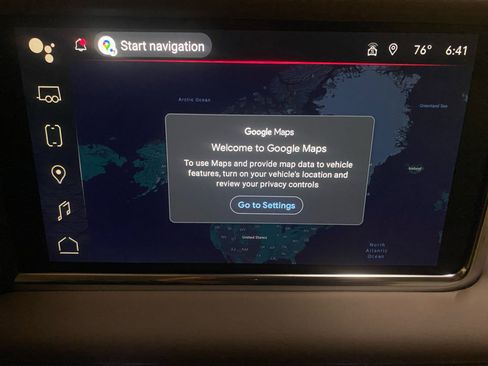 Used 2024 GMC Yukon Denali w/ Denali Reserve Package image 14