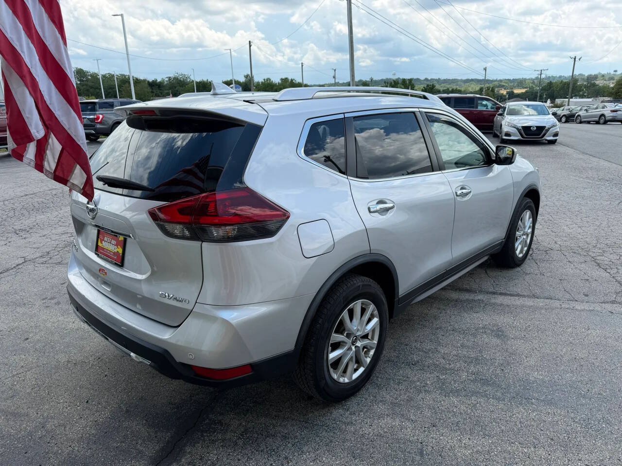 Used 2020 Nissan Rogue SV AWD/4WD image 5