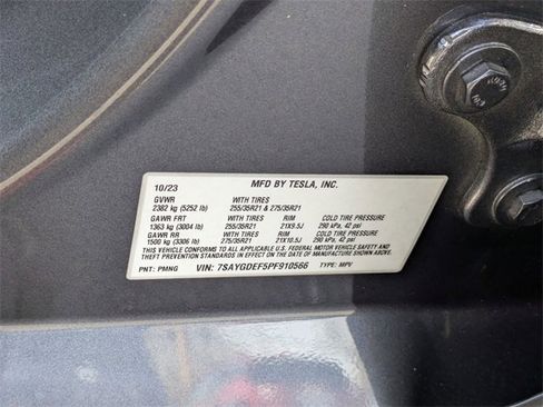 Used 2023 Tesla Model Y Performance image 36