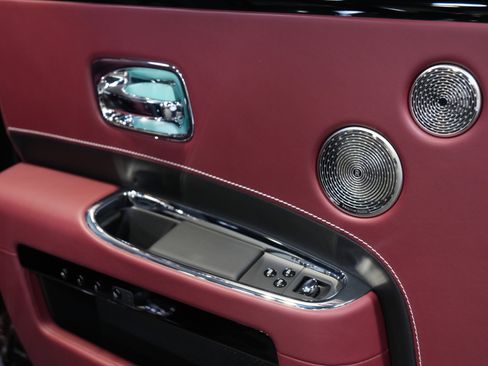 Used 2020 Rolls-Royce Ghost image 37