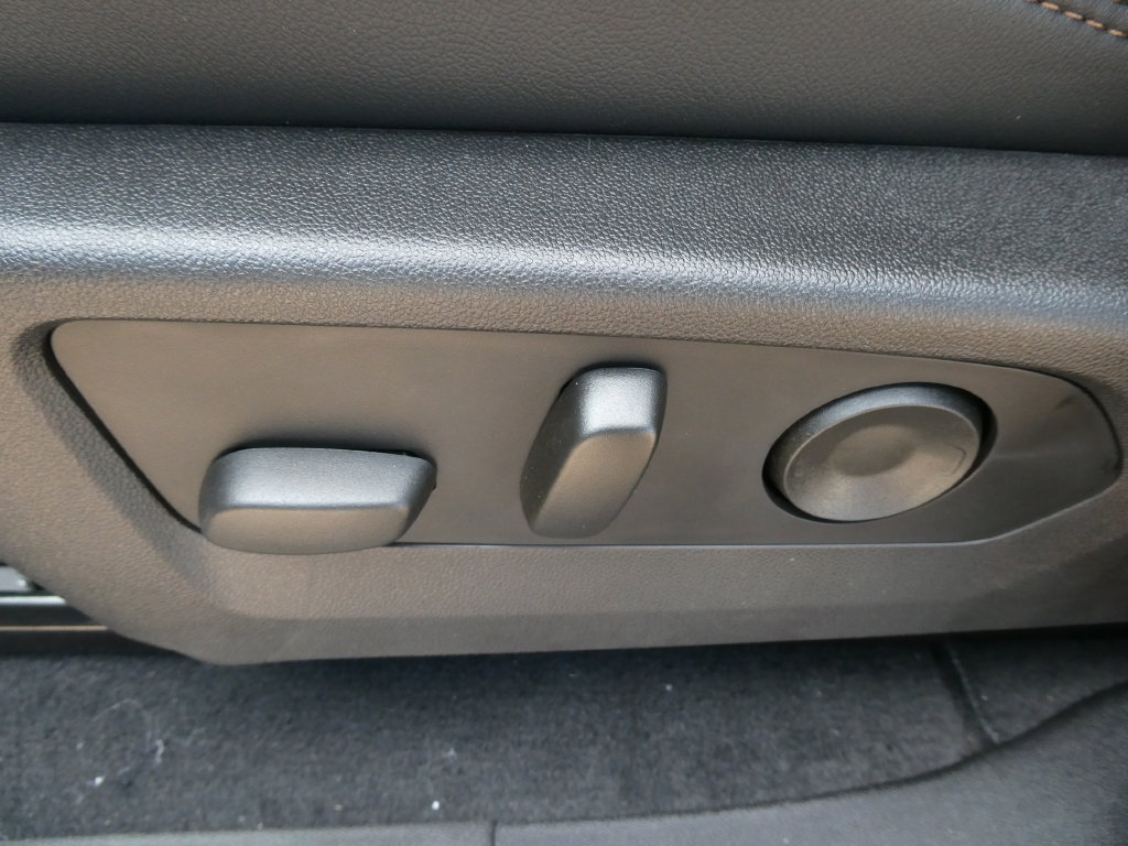 New 2026 GMC Canyon AT4 w/ Nightfall Essentials Package AWD/4WD image 18