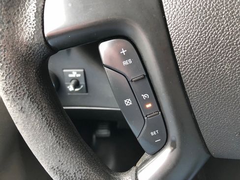 Used 2016 GMC Savana 3500 image 31