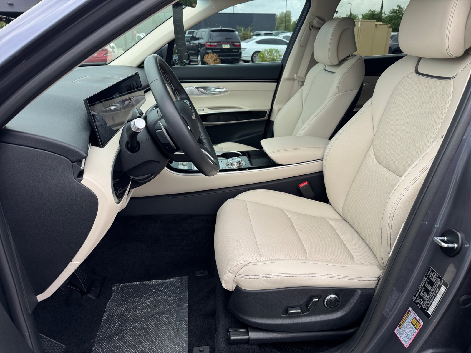 Used 2026 Genesis GV70 2.5T AWD/4WD image 14