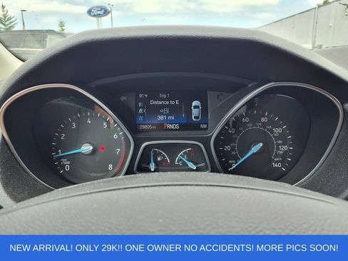 Certified 2018 Ford Focus SEL w/ Cold Weather Package FWD image 18