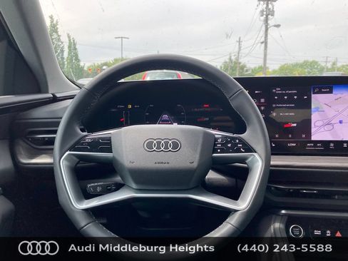 Used 2025 Audi Q5 Premium Plus AWD/4WD image 34