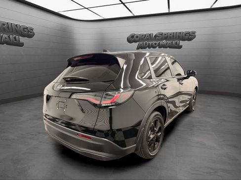 Certified 2024 Honda HR-V LX image 5