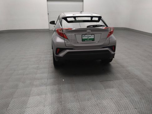 Used 2018 Toyota C-HR XLE FWD image 6