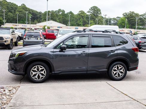 Used 2023 Subaru Forester Premium AWD/4WD image 3