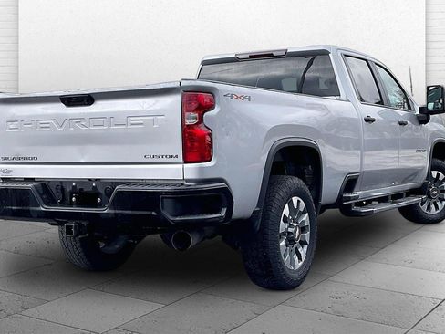 Used 2023 Chevrolet Silverado 2500 Custom w/ Custom Value Package image 14