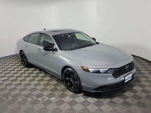 Certified 2025 Honda Accord SE image 2