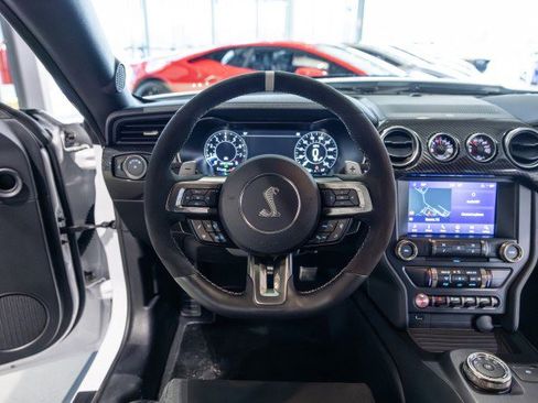 Used 2021 Ford Mustang Shelby GT500 w/ Carbon Fiber Track Pack image 54