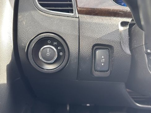 Used 2013 Ford Taurus Limited image 29