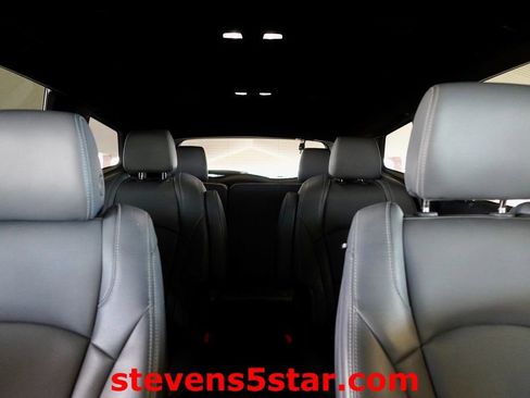 Used 2024 Buick Enclave Premium image 11