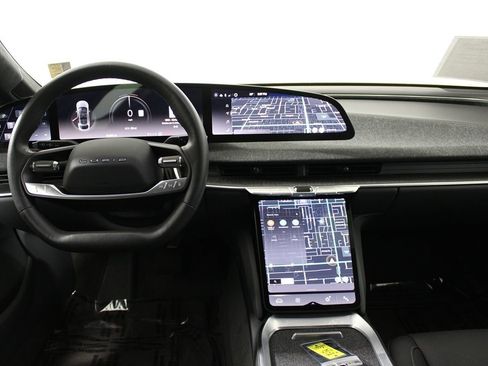 Used 2024 Lucid Air Pure image 11