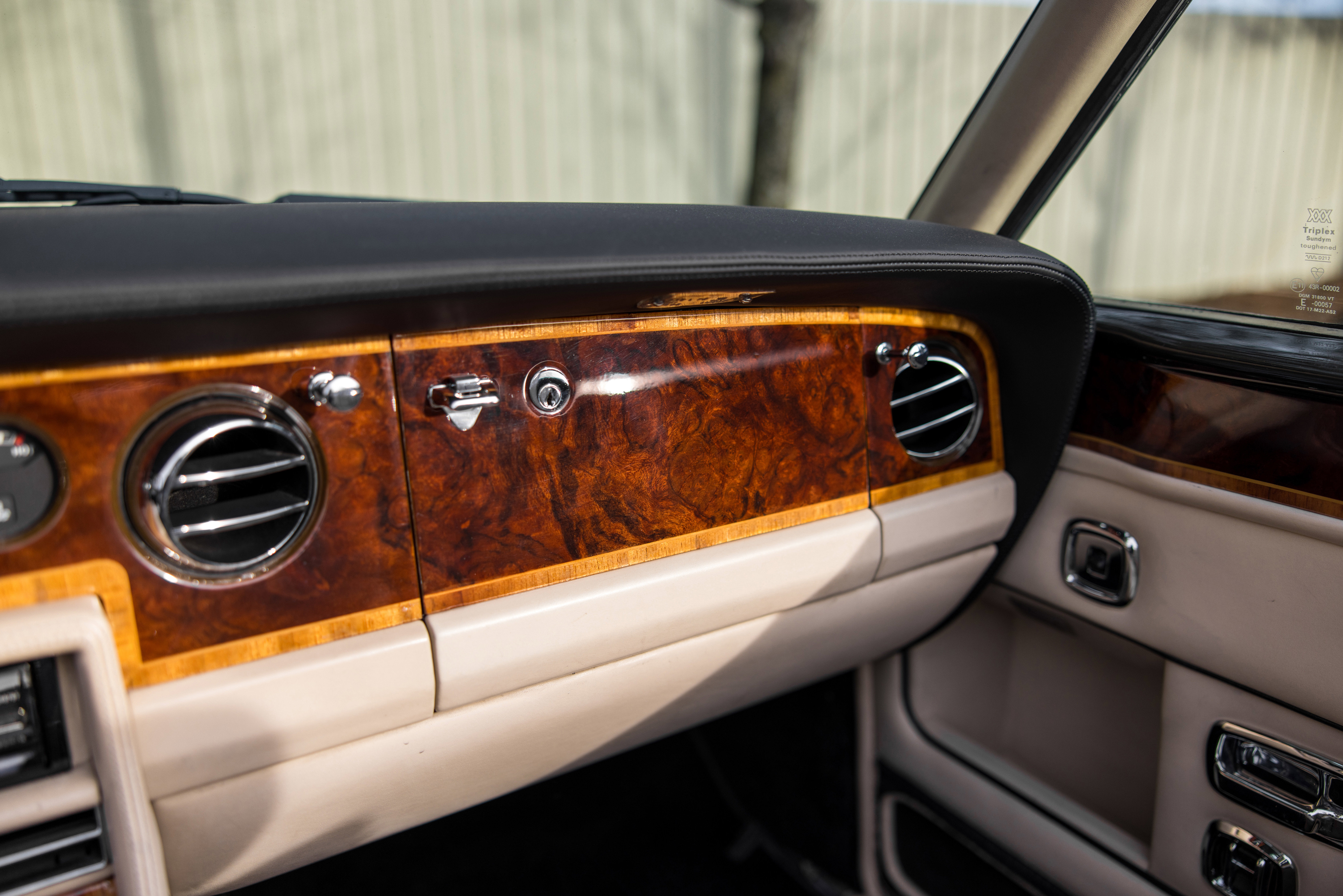 Used 1991 Rolls-Royce Corniche III RWD image 26