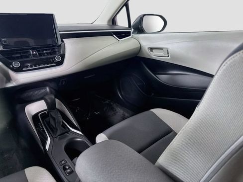 Certified 2025 Toyota Corolla LE FWD image 23