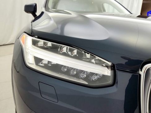 New 2025 Volvo XC90 B6 Plus w/ Protection Package Premier image 18