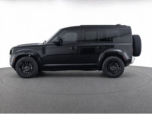 Used 2023 Land Rover Defender 110 X-Dynamic SE AWD/4WD image 4