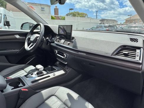 Used 2023 Audi Q5 2.0T Premium w/ Convenience Package AWD/4WD image 18