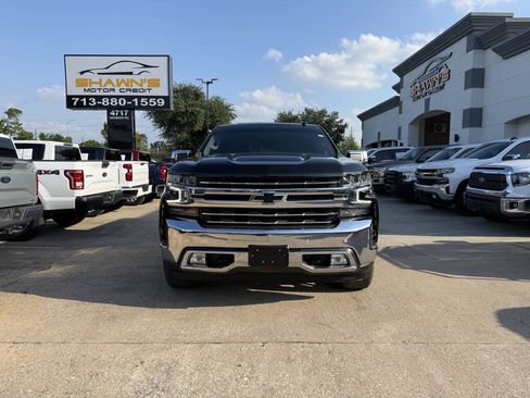 Used 2021 Chevrolet Silverado 1500 LTZ w/ LPO, Dark Essentials Package AWD/4WD image 44