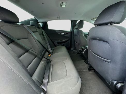 Used 2019 Chevrolet Malibu LT image 16
