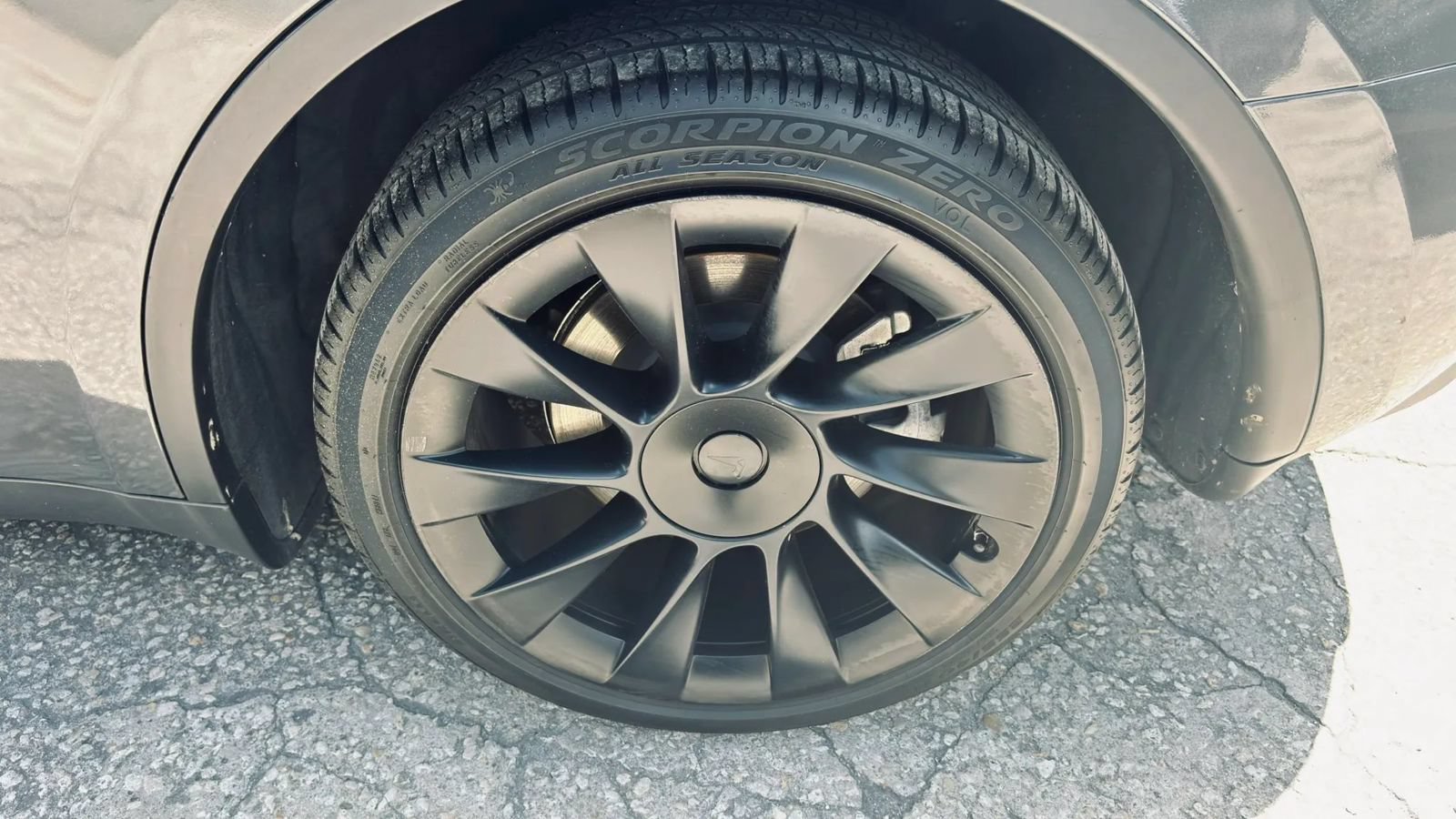 Used 2023 Tesla Model Y Long Range AWD/4WD image 21