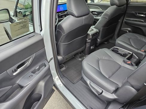 New 2025 Toyota Grand Highlander AWD Hybrid image 6
