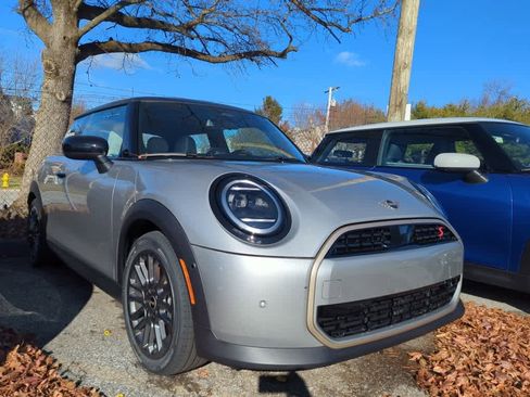 Used 2025 MINI Cooper S image 4