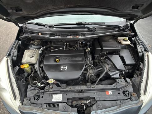 Used 2012 MAZDA MAZDA5 Touring FWD image 17