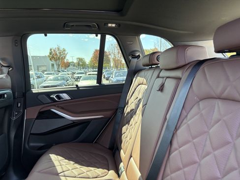 Used 2026 BMW X5 xDrive40i w/ M Sport Package image 33