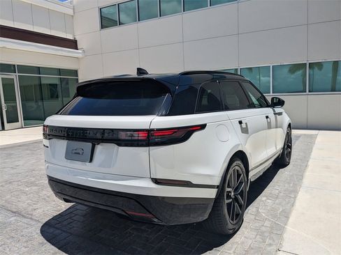 New 2025 Land Rover Range Rover Velar Dynamic SE image 6