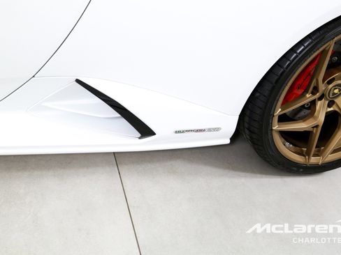 Used 2020 Lamborghini Huracan EVO image 29