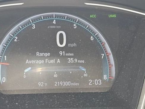 Used 2018 Honda Civic Touring image 4