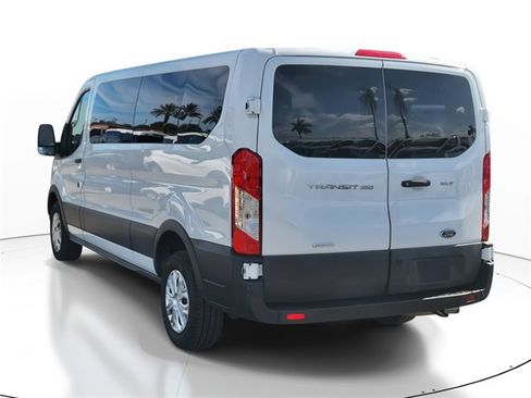 Used 2023 Ford Transit 350 XLT image 3