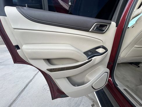 Used 2018 GMC Yukon Denali w/ Denali Ultimate Package image 34