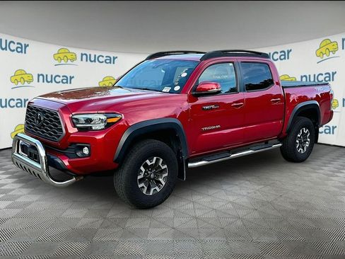Used 2021 Toyota Tacoma TRD Off-Road w/ TRD Premium Off Road Package AWD/4WD image 3
