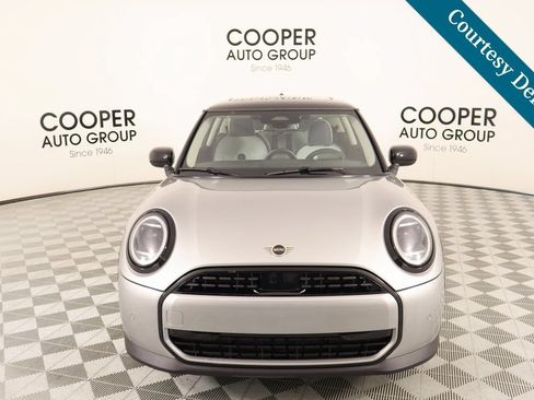 New 2025 MINI Cooper 2-Door Hardtop FWD image 9