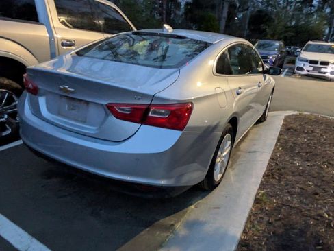 Used 2018 Chevrolet Malibu LT w/ Driver Confidence Package image 6