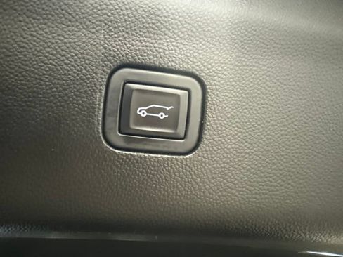 Used 2023 Buick Enclave Essence w/ LPO, Floor Liner Package FWD image 39