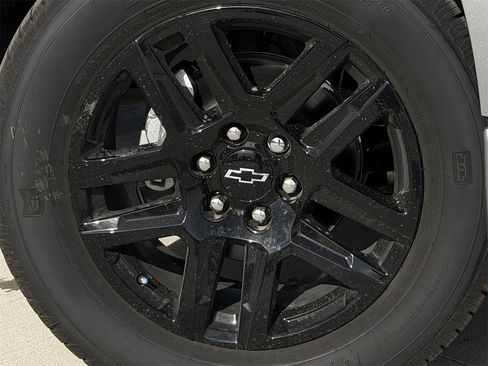 Used 2026 Chevrolet Silverado 1500 Custom w/ LPO, Dark Essentials Package image 10