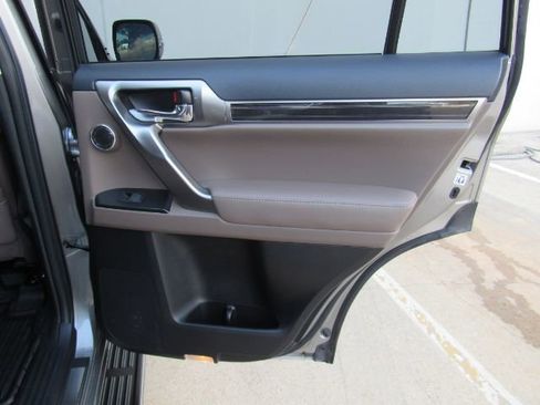Used 2022 Lexus GX 460 Luxury image 26