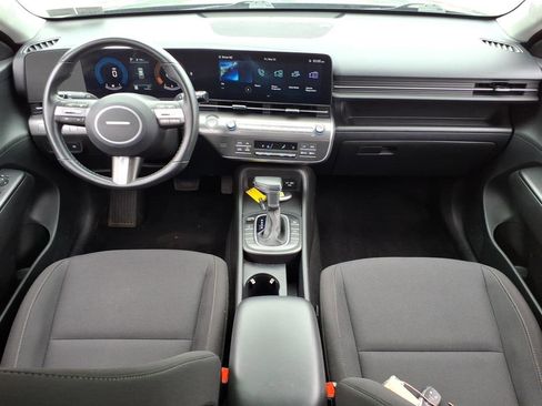 Used 2025 Hyundai Kona SEL AWD/4WD image 9