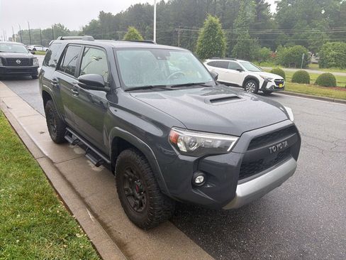 Used 2024 Toyota 4Runner TRD Off-Road Premium w/ Moonroof Package AWD/4WD image 8