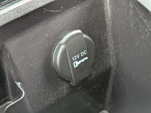 Used 2015 RAM 1500 Laramie w/ Convenience Group image 24