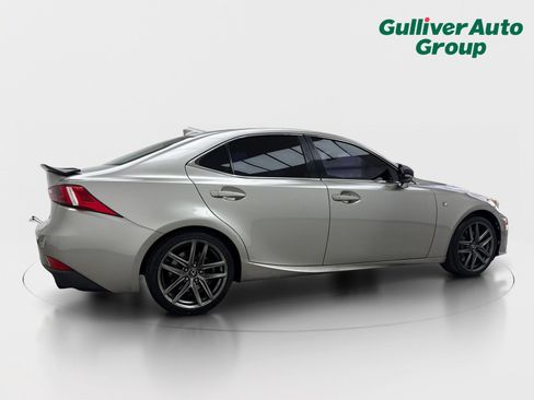 Used 2016 Lexus IS 200t RWD image 9