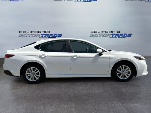 Used 2026 Toyota Camry LE FWD image 4