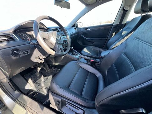 Used 2014 Volkswagen Jetta SE image 16