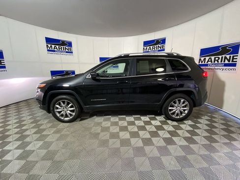 Used 2018 Jeep Cherokee Limited AWD/4WD image 13