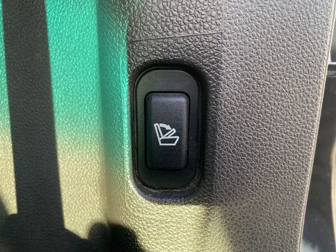 Used 2015 Ford Explorer Limited w/ Equipment Group 302A image 17