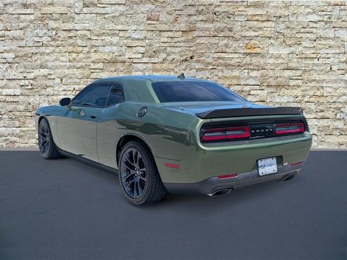 Used 2022 Dodge Challenger R/T Scat Pack RWD image 4